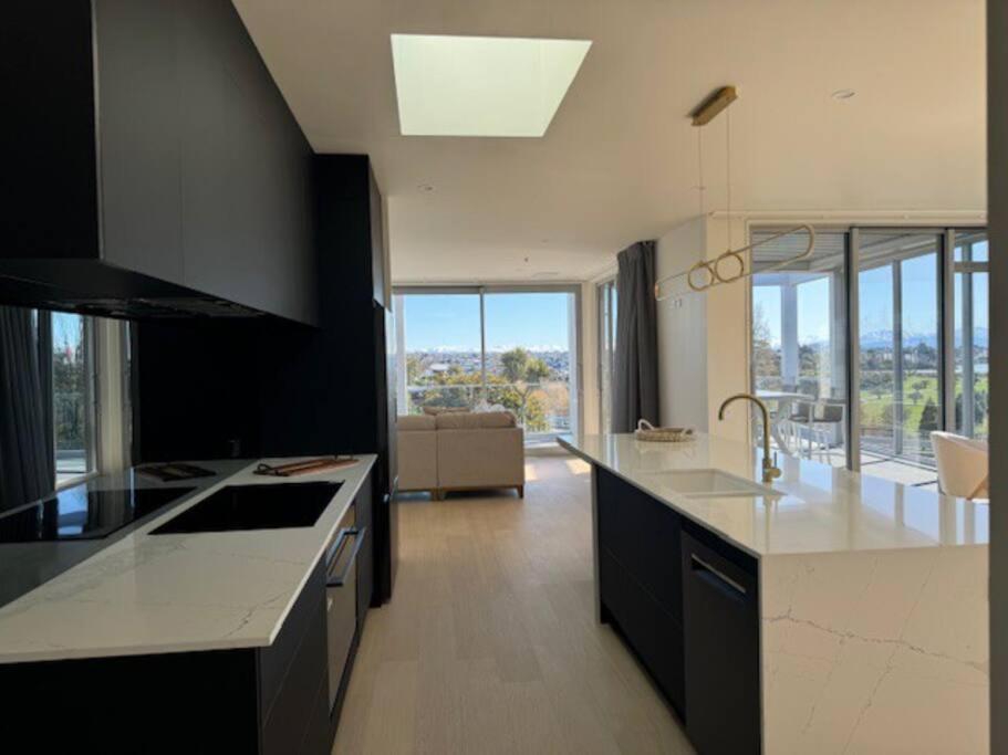 Location And Luxury In Timaru Apartment Exterior photo