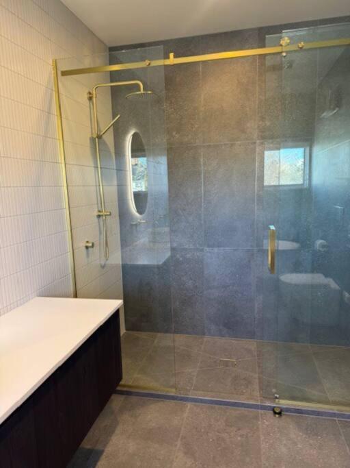 Location And Luxury In Timaru Apartment Exterior photo