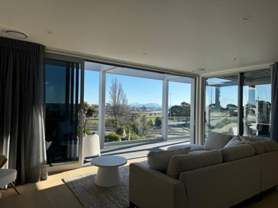 Location And Luxury In Timaru Apartment Exterior photo
